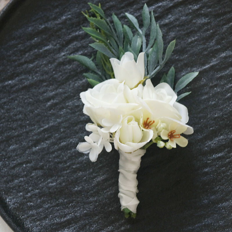 Rose Event Boutonnière